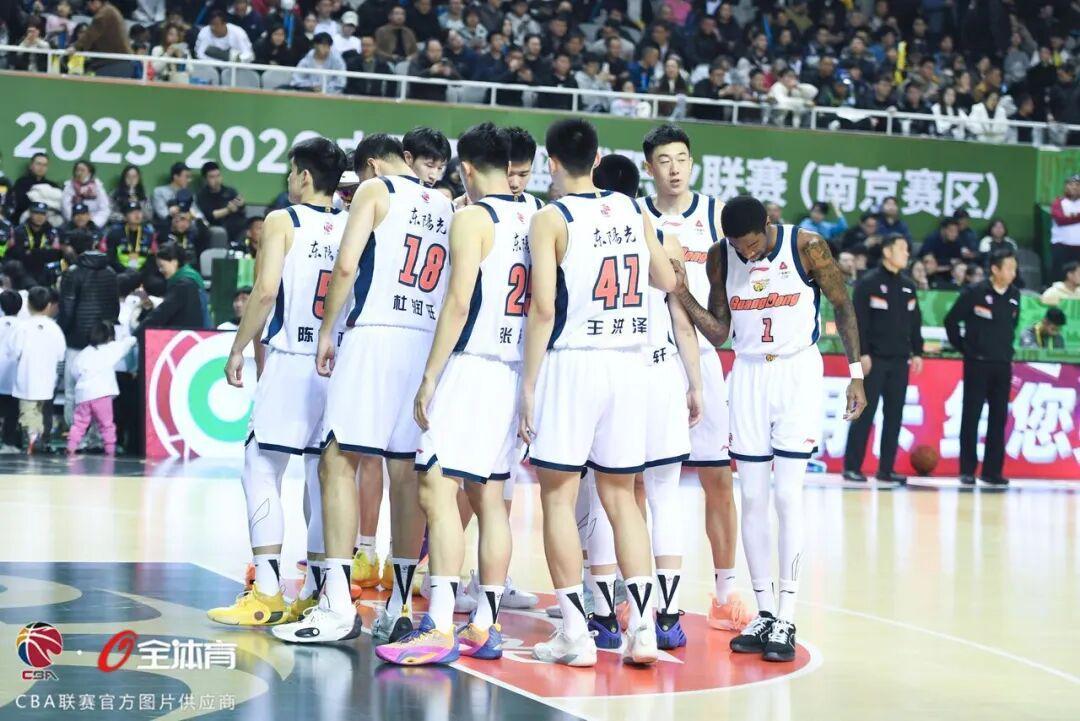 世界杯在线观看软件-防守制胜，广东87-71“双杀”南京